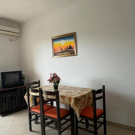 Dario's 3 *